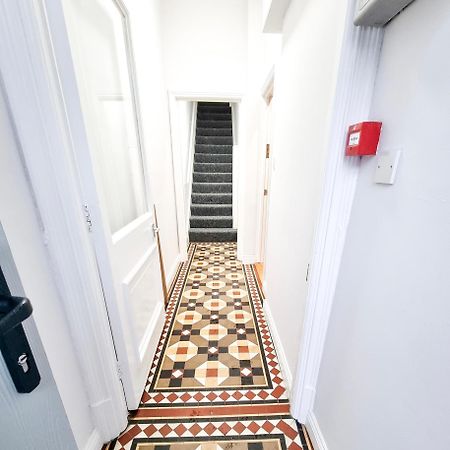 סוואנסי Stunning Flat Close To Beach מראה חיצוני תמונה