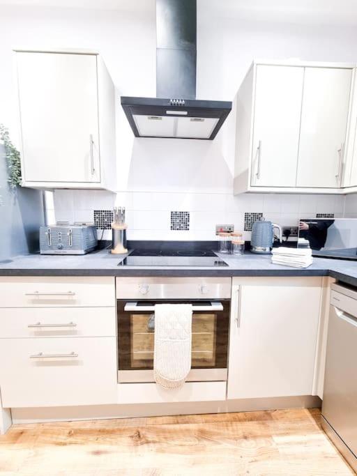 סוואנסי Stunning Flat Close To Beach מראה חיצוני תמונה