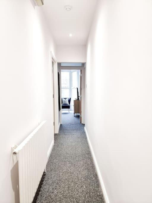 סוואנסי Stunning Flat Close To Beach מראה חיצוני תמונה