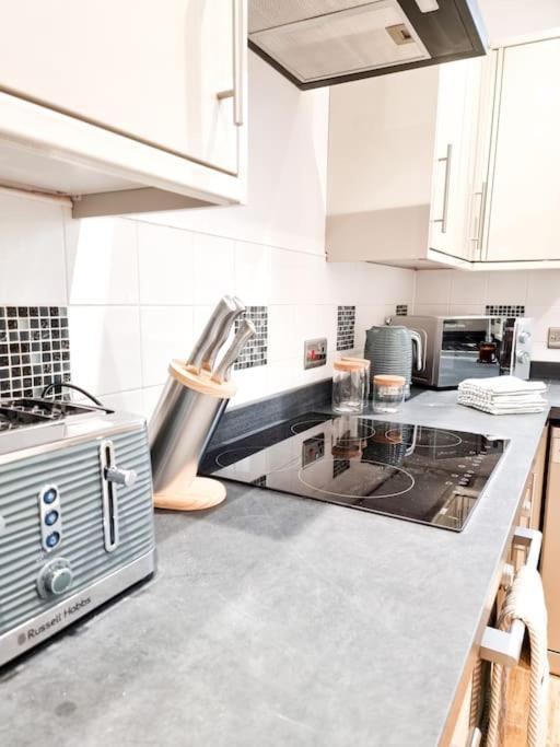 סוואנסי Stunning Flat Close To Beach מראה חיצוני תמונה