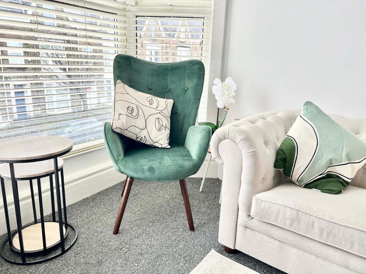 סוואנסי Stunning Flat Close To Beach מראה חיצוני תמונה